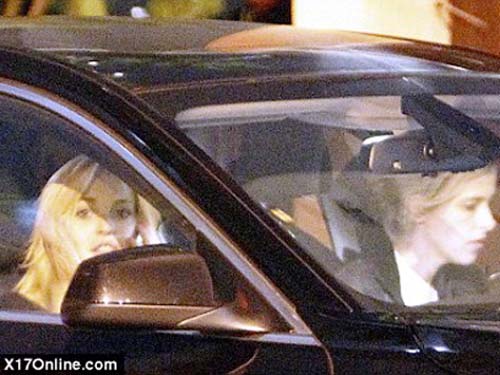 Lindsay Lohan qua đêm nhà người tình đồng giới cũ